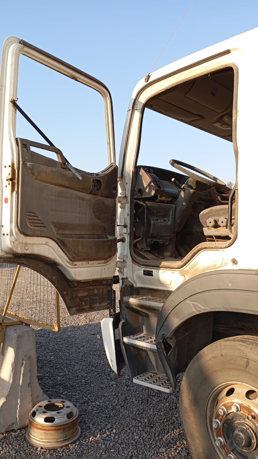 EJE PUENTE DELANTERO Hyundai HD 170 2011  USADO  EN DESARME